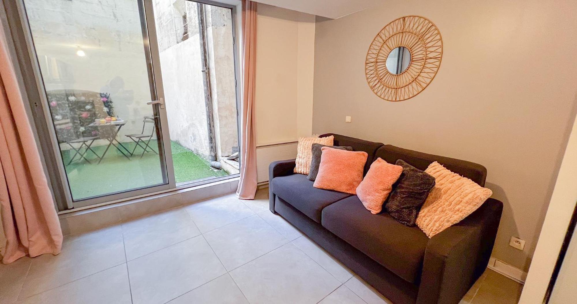 Apartment Hypercenter - Private Patio - Le Nid Du Palais ! *